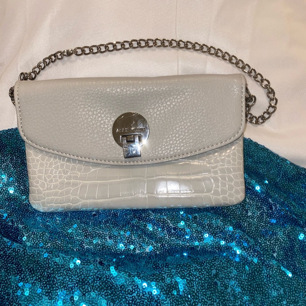 Anne Klein clutch bag with silver chain new with no tag. - Picture 1 of 12